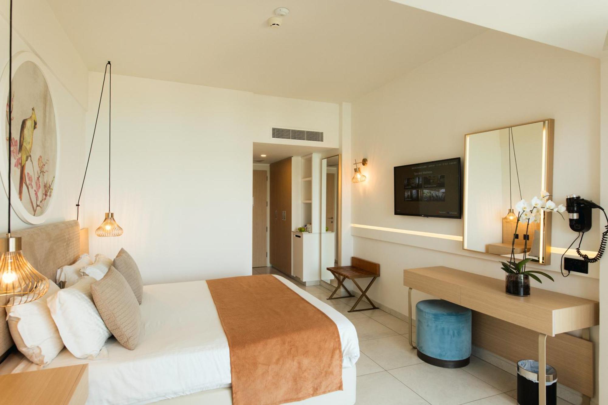 นิสซิบลู บีช รีสอร์ต Hotel ไอยานาปา ภายนอก รูปภาพ Deluxe Room